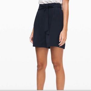 Black Lululemon Noir shorts